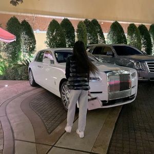 Meet your Posher, Maria